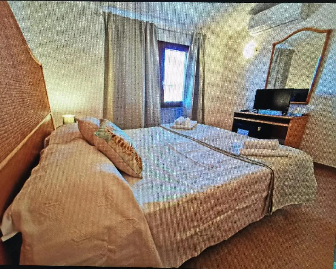 Le Camere Sul Porto Palau 0*,